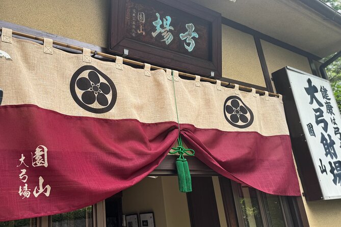 160 Years Authentic Seated Archery Experience in Kyoto - The Coaching Style: Beginner-Friendly, English Support, Real Equipment