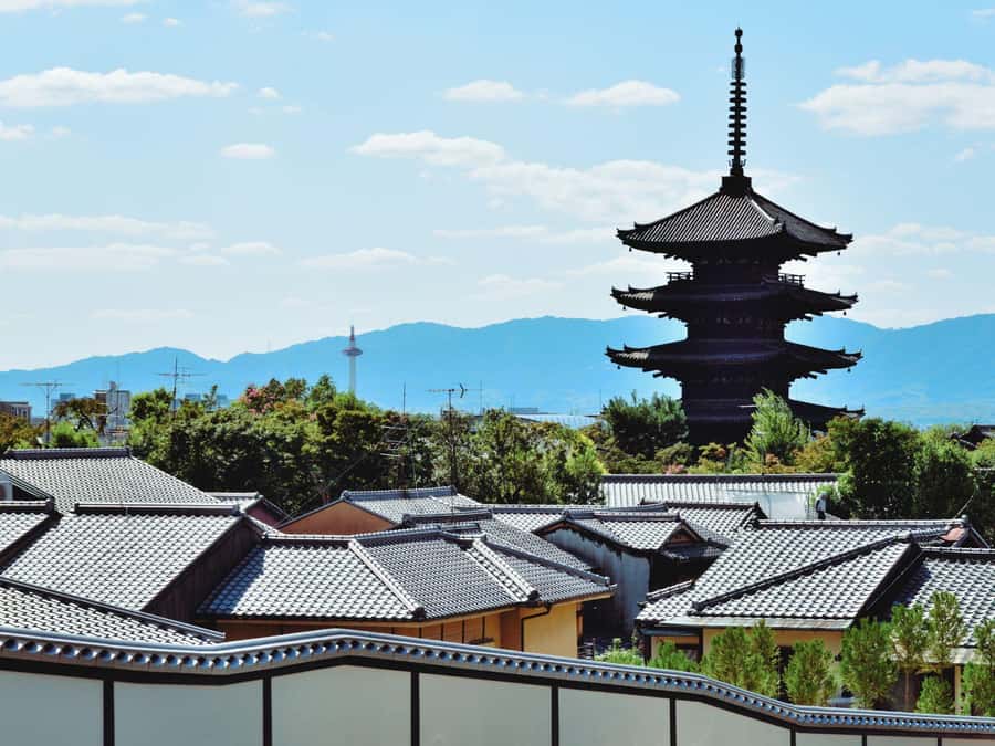 [2.3km / 1.43mi] Kyoto East Early Morning Walking Tour - Kiyomizu-dera Morning Visit: Temple Views With Context (and Some Stairs)