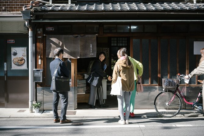3 Hour Vegan Walking Tour with Lunch - Starting at Shinsen-en Garden: a smooth way to begin