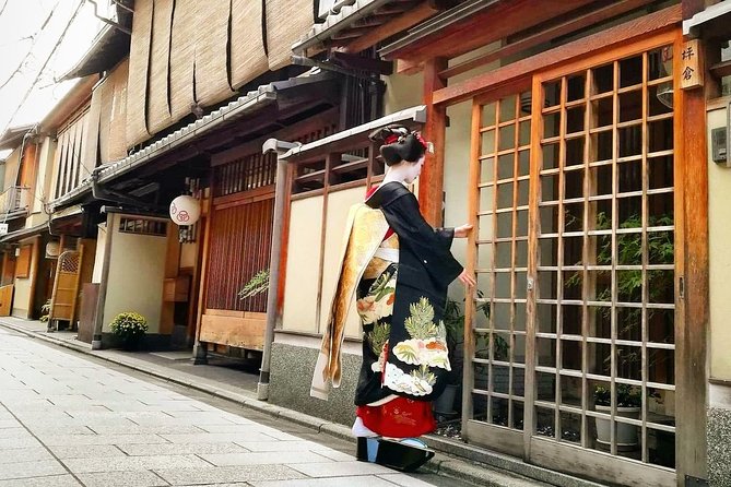 5 Top Highlights of Kyoto Full Day Bike Tour (E-bike option) - Stop 3: Gion’s Geisha District Without Making It a Circus