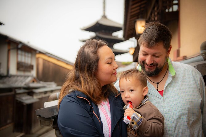 A Privately Guided Photoshoot in Beautiful Kyoto by a Pro - Higashiyama Next: Maruyama Park, Ninenzaka, and Yasaka Pagoda
