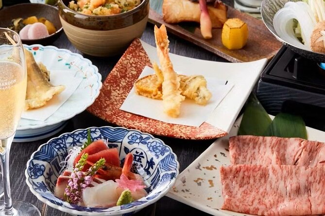 Authentic Maiko Experience&Kyoto Dinner (Free drink) at Noh Stage - Live shamisen and Maiko dance on a Noh stage