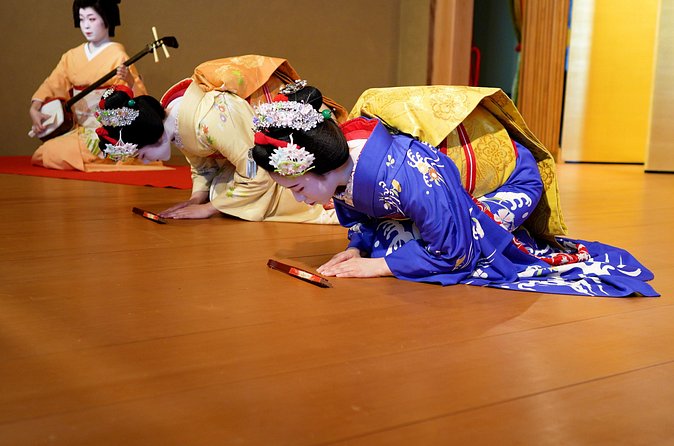 Authentic Maiko Experience&Kyoto Dinner (Free drink) at Noh Stage - Who should book this Kyoto Maiko dinner (and who should skip it)