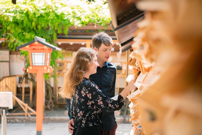 Beautiful Photography Tour in Kyoto - Walking Logistics in Kyoto: Shoes, Bags, and Staying Photo-Ready