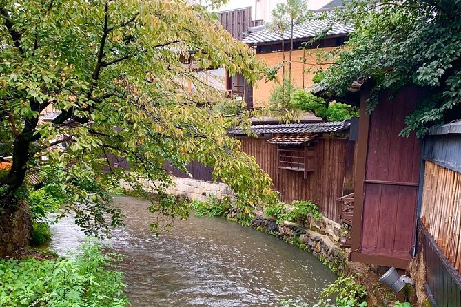 Carefree Private Exploration of Fushimi Inari, Gion, Kiyomizudera, and More - Kodai-ji Temple: calmer gardens are the point