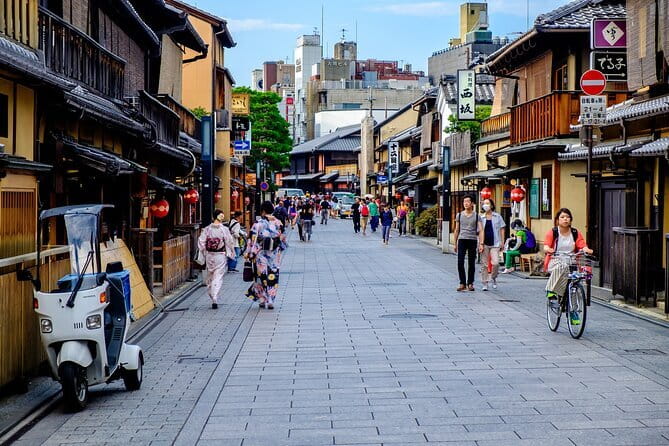 Discover Kyoto by Bike: Authentic Half Day Tour - Philosopher’s Path: The Easy Part to Enjoy on a Bike