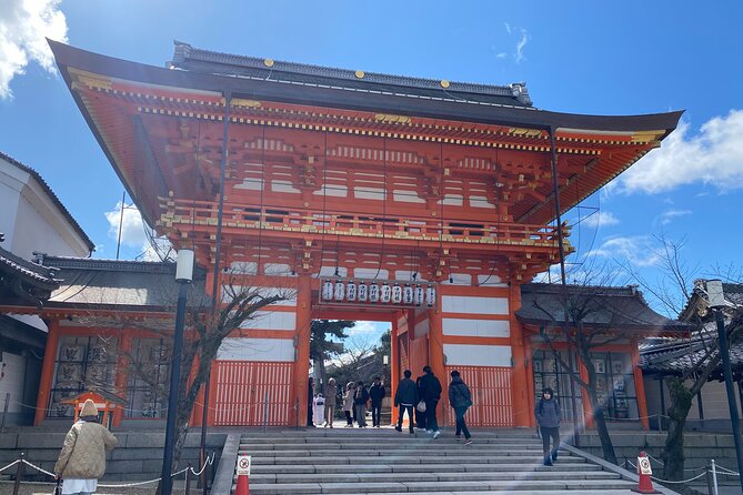 Discover the Secrets of Fushimi Inari and Gion with a Local Guide - Key things that make this tour worth your time