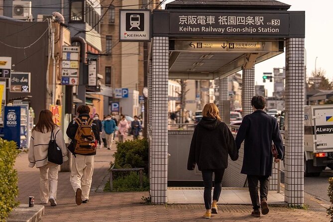 Discovering Kyoto A Tailored Private Tour of the City's Treasures - Gion first: side streets, Shirakawa stroll, and the feeling of old Kyoto