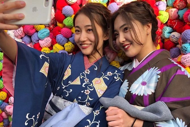 Experience Kimono in Kyoto - Where You Meet and How Easy It Is to Reach