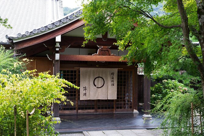 Explore Arashiyama Bamboo Forest with Authentic Zen Experience - Stop 2: Nonomiya Shrine and the View Toward Senko-ji