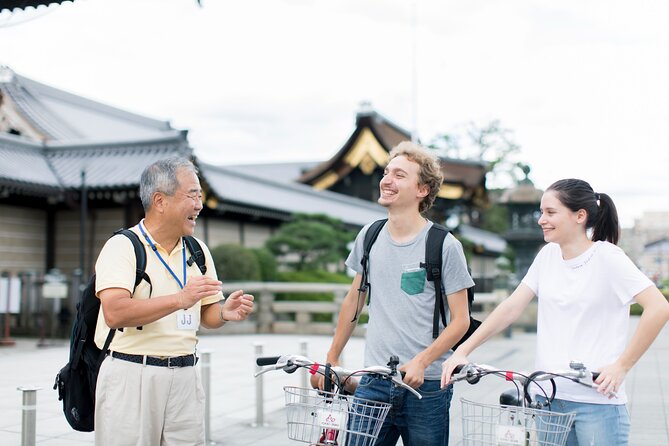 Explore Hidden Alleyway with a Local Expert (Morning tour) - Kyoto Imperial Palace: gardens and gravel paths by bike
