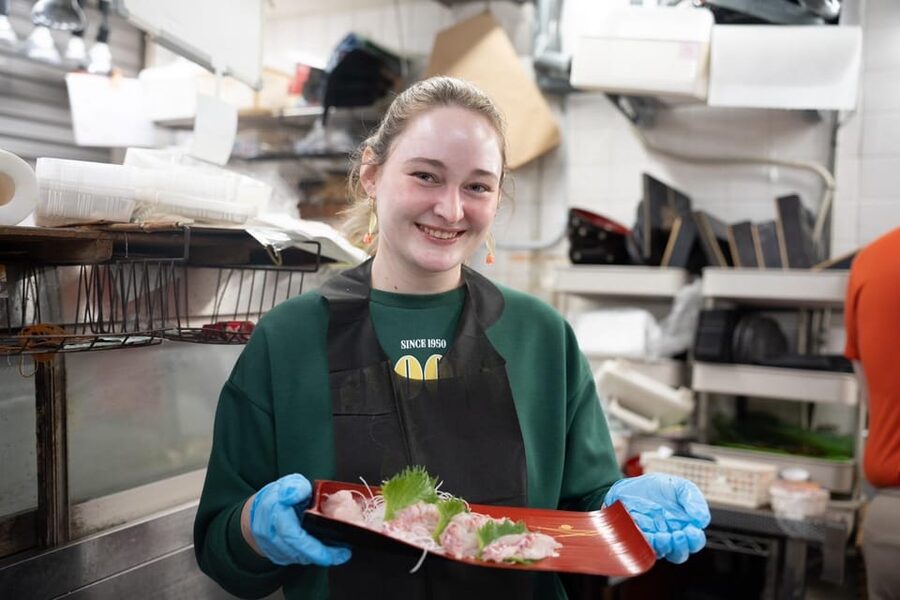 Fish cutting class - Before You Go: What to Wear and What to Expect