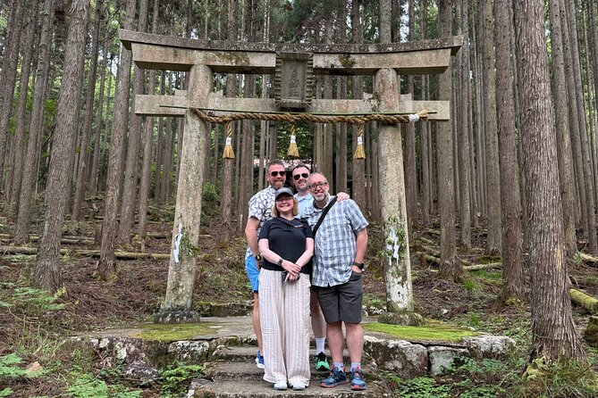 From Bamboo to Hidden Shrines: Kyoto’s Private Escape Tour by Car - A private car route that gets you off Kyoto’s crowd path