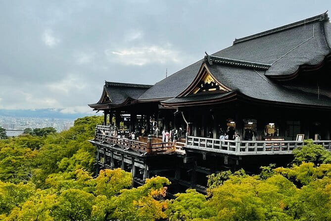 Full-Day Kyoto Group Tour with an Expert Local Guide - Stop 5: Yasaka Shrine, vermillion gates, and Gion Matsuri connections