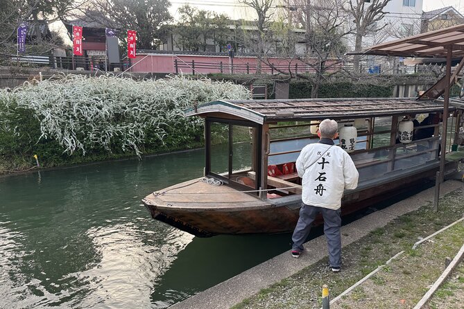 Fushimi Kyoto Walking Tour with Sake Tasting and Canal Boat Ride - Fushimi Yume Hyakushu Cafe: slow down at the end