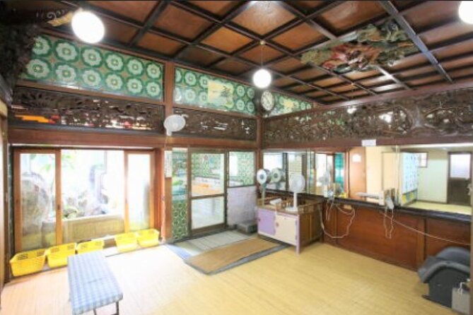 Guide tour of Japanese bathing culture at Funaoka Onsen - Practical Matters: what to expect in timing, ticketing, and group size