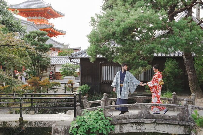 Hidden Bamboo gem and Japanese foods in Izakaya Private Tour - Izakaya Dinner (17:30–20:00) at a Locals’ Favorite: Food, Pace, and Smart Substitutions