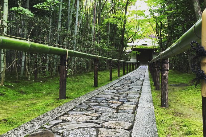 Hidden Kyoto E-Biking tour - The guide factor: how storytelling changes what you notice