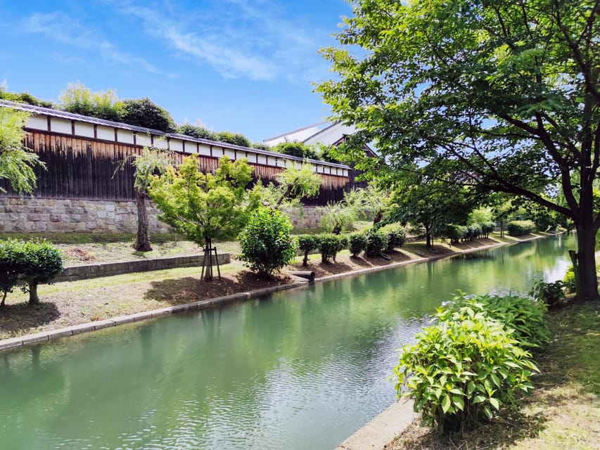 Japanese Sake Breweries Tour in Kyoto Fushimi - Fushimi Saka Gura Kouji: the brewery-alley feel (and the koji connection)