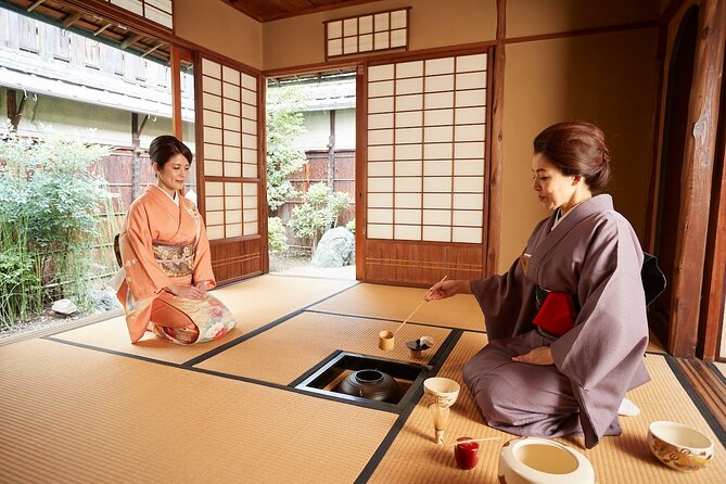 Kimono Tea Ceremony at Kyoto Maikoya, Karasuma Shijo - Snacks and the tasting moment after the ceremony