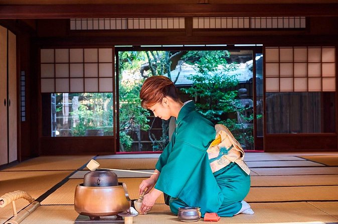Kimono Tea Ceremony at Kyoto Maikoya, Karasuma Shijo - Price and value check for $65.39