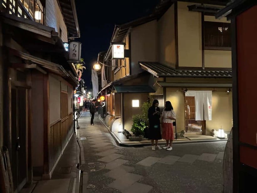 Kioto: Gion Tour, recorrido a pie (Español/Castellano) - Seasonal tweaks: cherry blossom routing in late March to early April