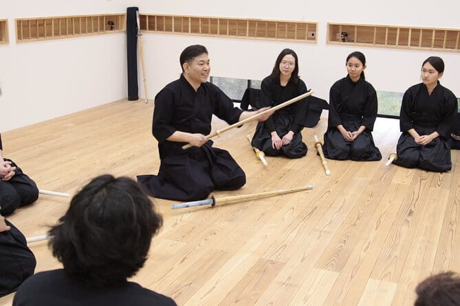 Kyoto 2 Hours Genuine Kendo / Samurai Experience In Japan - Finding the dojo fast: Hanazono Station to first bow