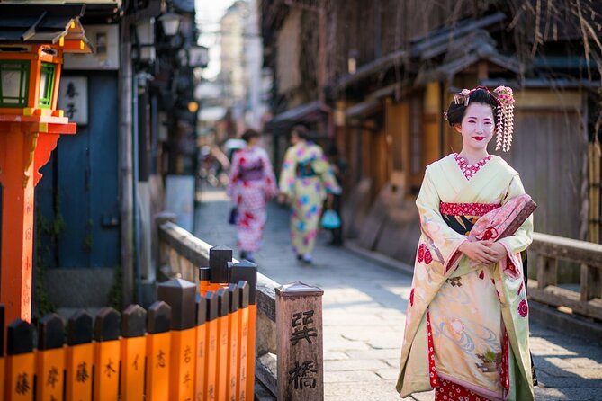 Kyoto 4 hr Gion Private Guided Tour & Maiko or Geisha Dinner - Key Things You’ll Notice on This Kyoto Gion Tour