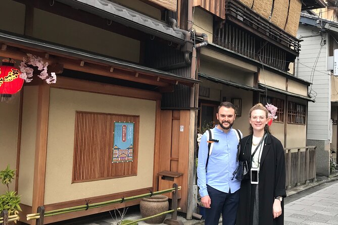 Kyoto 4 hr Gion Private Guided Tour & Maiko or Geisha Dinner - Should You Book This Kyoto Gion Maiko or Geisha Dinner Tour?