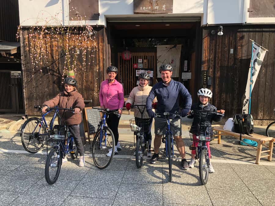 Kyoto Arashiyama Bamboo forest & Golden Pavilion E-Bike Tour - Tenryū-ji Temple: calm walking time right inside your ride rhythm