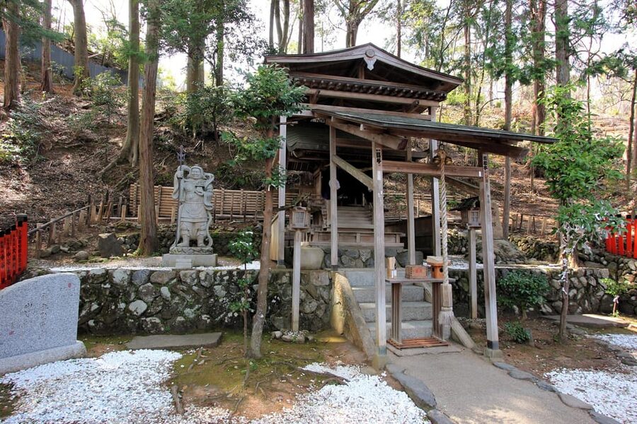 Kyoto: Arashiyama Tour with optional Sagano Romantic Train - Food time: local café snacks plus street-food energy
