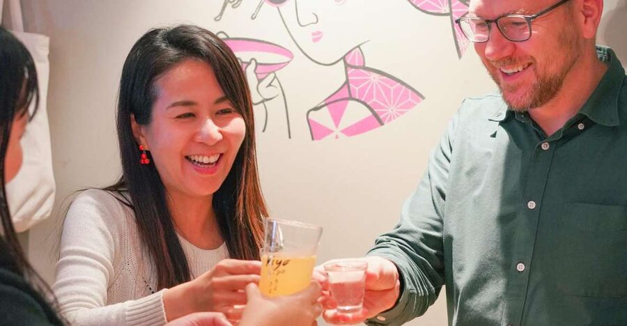 Kyoto : Bar Hopping Tour in Pontocho Alley at Night - Walking Pontocho’s red-lantern lane before you order