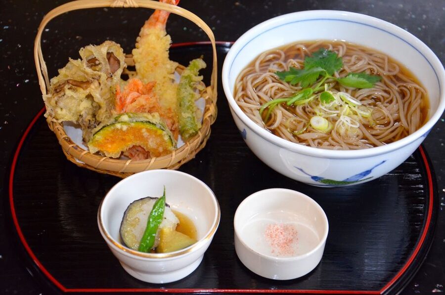 Kyoto: Casual Pontocho Evening Food Tour - The Guide Makes It: Eduardo, Micky, Thomas, Mai, and Yoshie