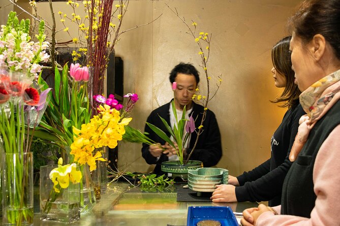 Kyoto Cultural IKEBANA Experience@SEKKA FLOWERS - Your 40-minute flow: from stems to tokonoma presentation