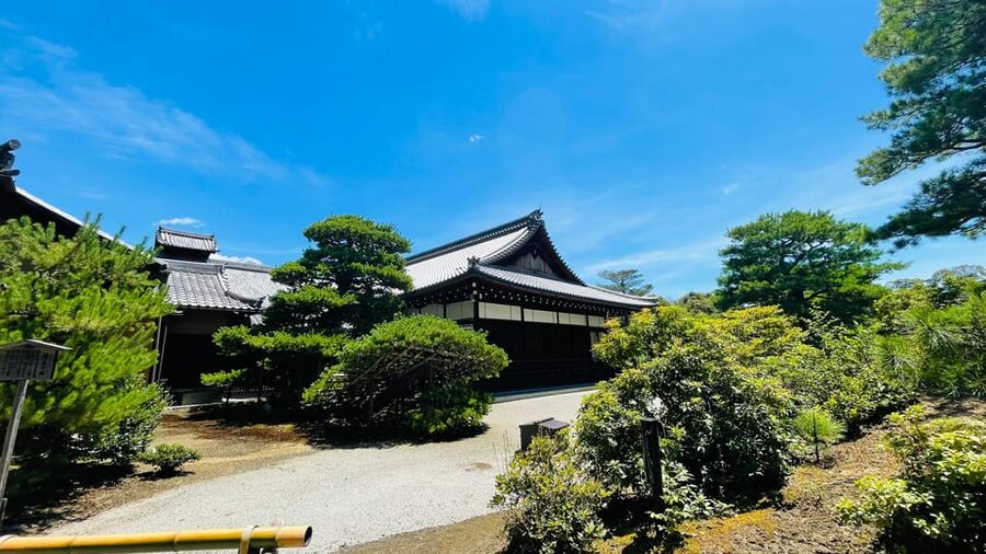 Kyoto Day Tour with Certified Tour Guide & Luxury vehicle - Kinkaku-ji (Golden Pavilion) and an arts-and-crafts market hour