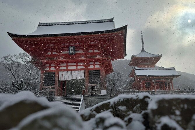 Kyoto Early Bird English Tour: Fushimi Inari & Gion(Private opt) - Stop 6: Gion’s traditional streets and geisha district atmosphere