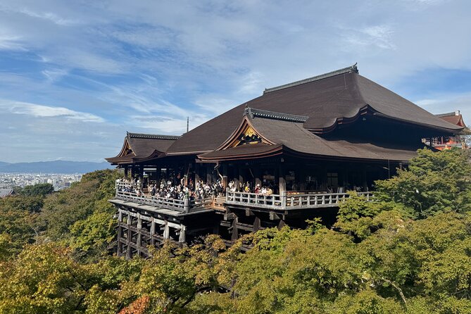 Kyoto Early Bird English Tour: Fushimi Inari & Gion(Private opt) - Stop 7: Yasaka Shrine, the bigger network behind one main shrine