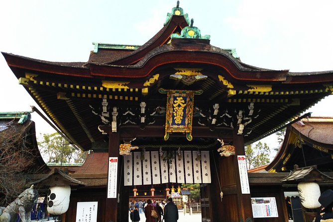 Kyoto Early Riser Platinum One-Day Walking Tour - Early start, private feel: the real reason this day works