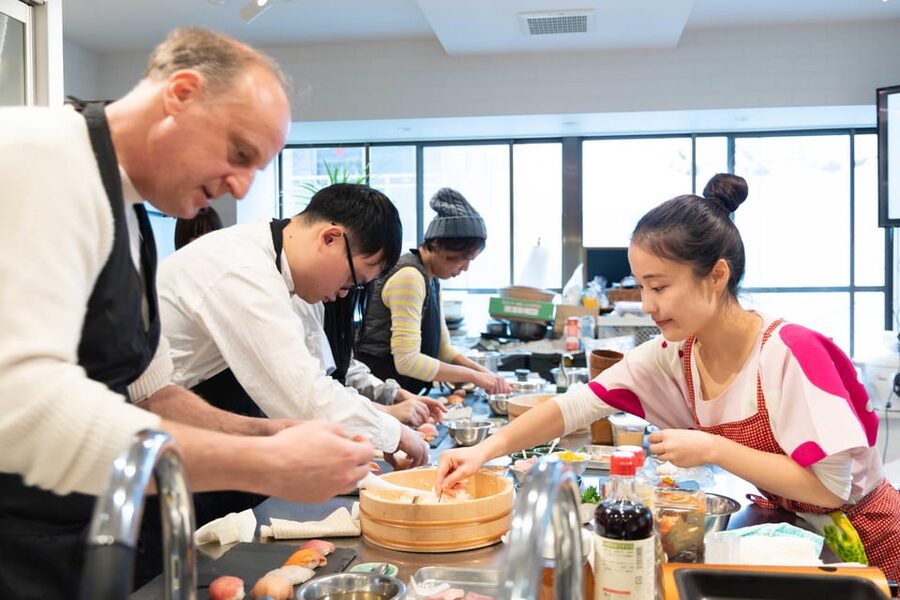 Kyoto: Enjoy Sushi & Market Tour! Best for Family & Couple! - The 2-hour sushi workshop: what you’ll actually learn