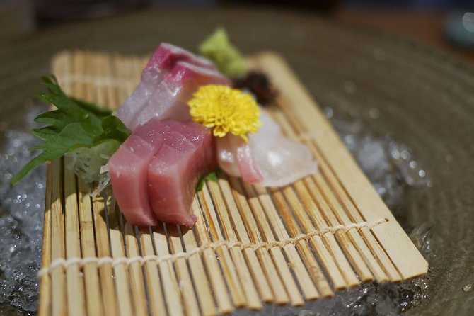 Kyoto Evening Gion Food Tour Including Kaiseki Dinner - The 10-course kaiseki meal in Pontocho: how the evening really ends