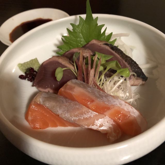 Kyoto: Foodie Night Tour in Gion with 9 dishes + 6 Sake - Dessert in a traditional building, then the walk back