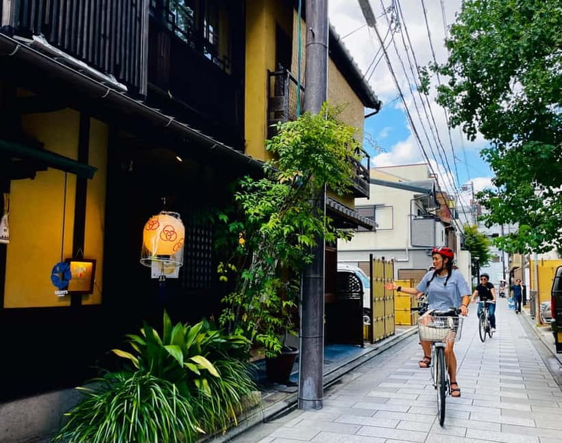 Kyoto: Fushimi Inari Shrine and Tofukuji Temple E-Bike Tour - Pedaling Through Gion: Geisha Culture and Kyoto Customs Without the Lecture Tone