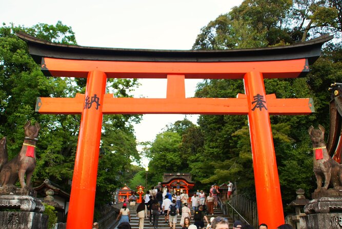 Kyoto: Fushimi Inari Shrine Walking Tour - The value of a guide here (and why small groups matter)