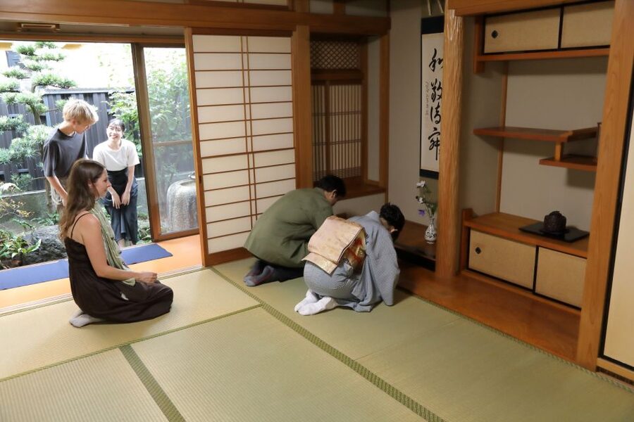 Kyoto Fushimiinari:Wagashi Making & Small Group Tea Ceremony - Tea ceremony etiquette: what you learn beyond the steps