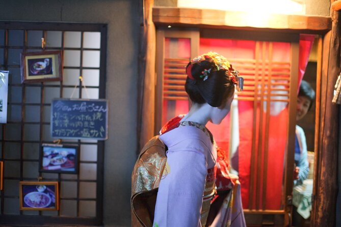 Kyoto Geisha Show Cultural Hour with an apprentice geisha, Maiko - Key things I’d circle on your Kyoto plan