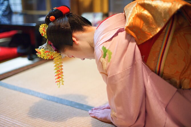 Kyoto Geisha Show Cultural Hour with an apprentice geisha, Maiko - Why a Kyoto maiko show is harder to find than it looks