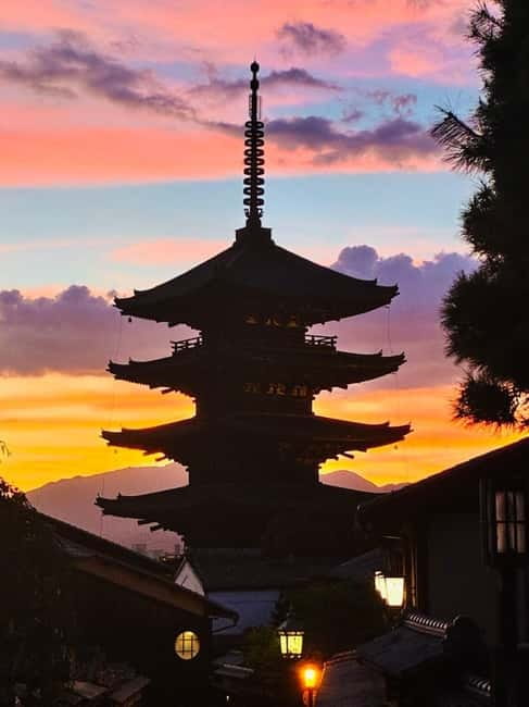 Kyoto Geisha Walking Tour: Gion District & Hidden Gems - Geiko and Maiko Sightings: What You’re Actually Looking For