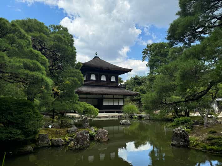 Kyoto: Ginkakuji, Silver Pavilion Guided Tour in 1 Hour - Kannon-den hall: Zen architecture you can actually read