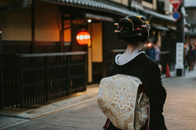 Kyoto Gion Early Morning Walking Tour - A Guided First Walk Through Gion Shirakawa’s River Lanes