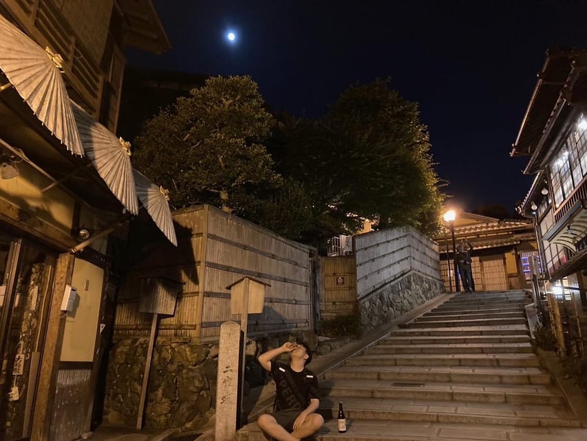 Kyoto: Gion Evening Walk with Hidden Gems, Geisha & Sake - The small-group format: why it feels personal